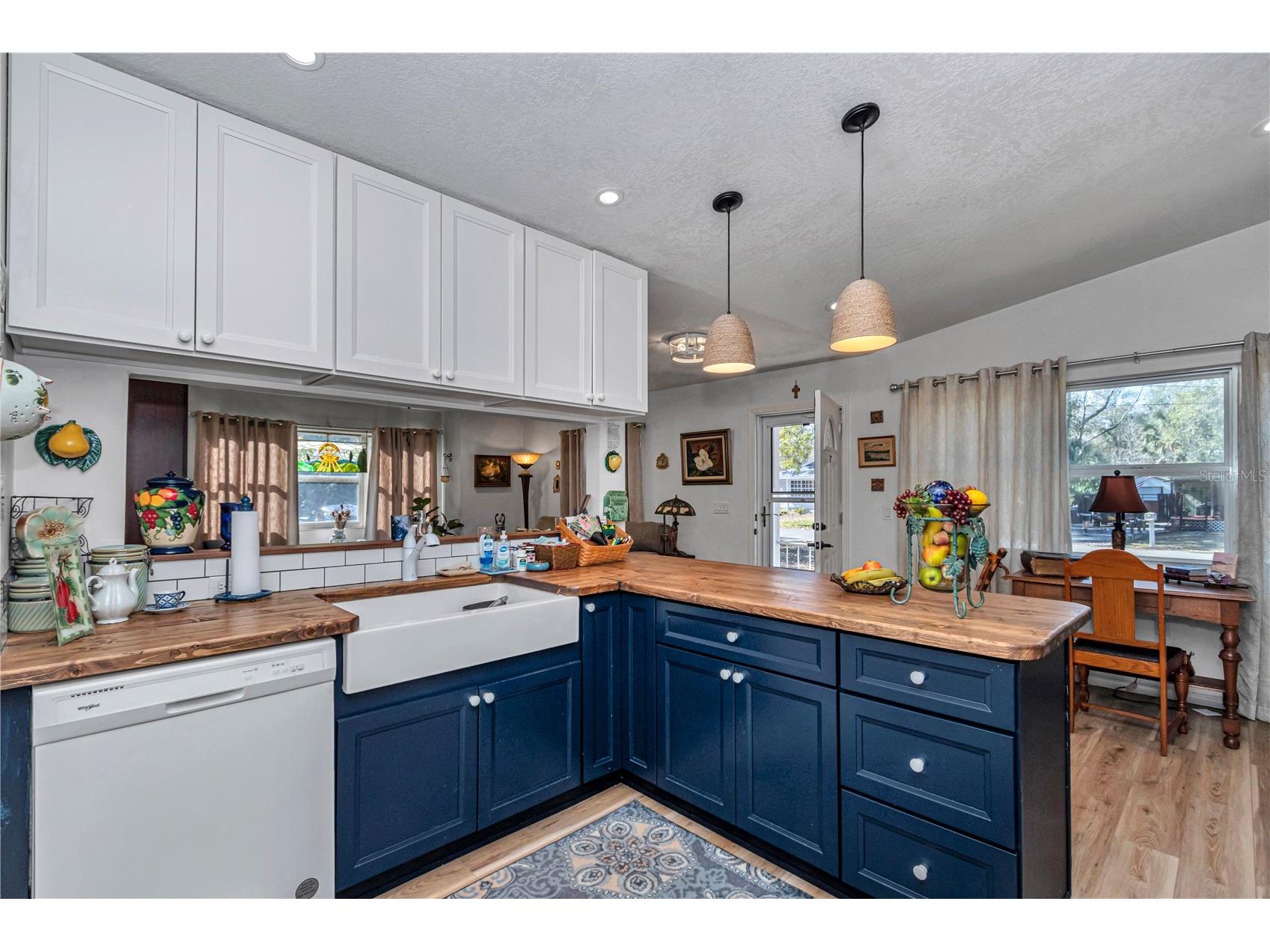 715 NE 12th Terrace Crystal River FL 34428 OM717232 image22