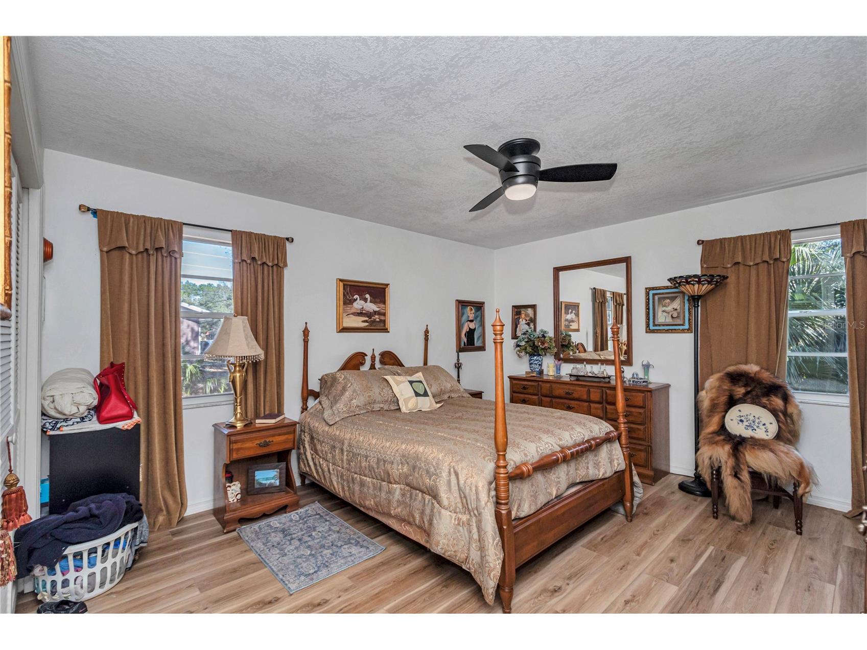 715 NE 12th Terrace Crystal River FL 34428 OM717232 image25