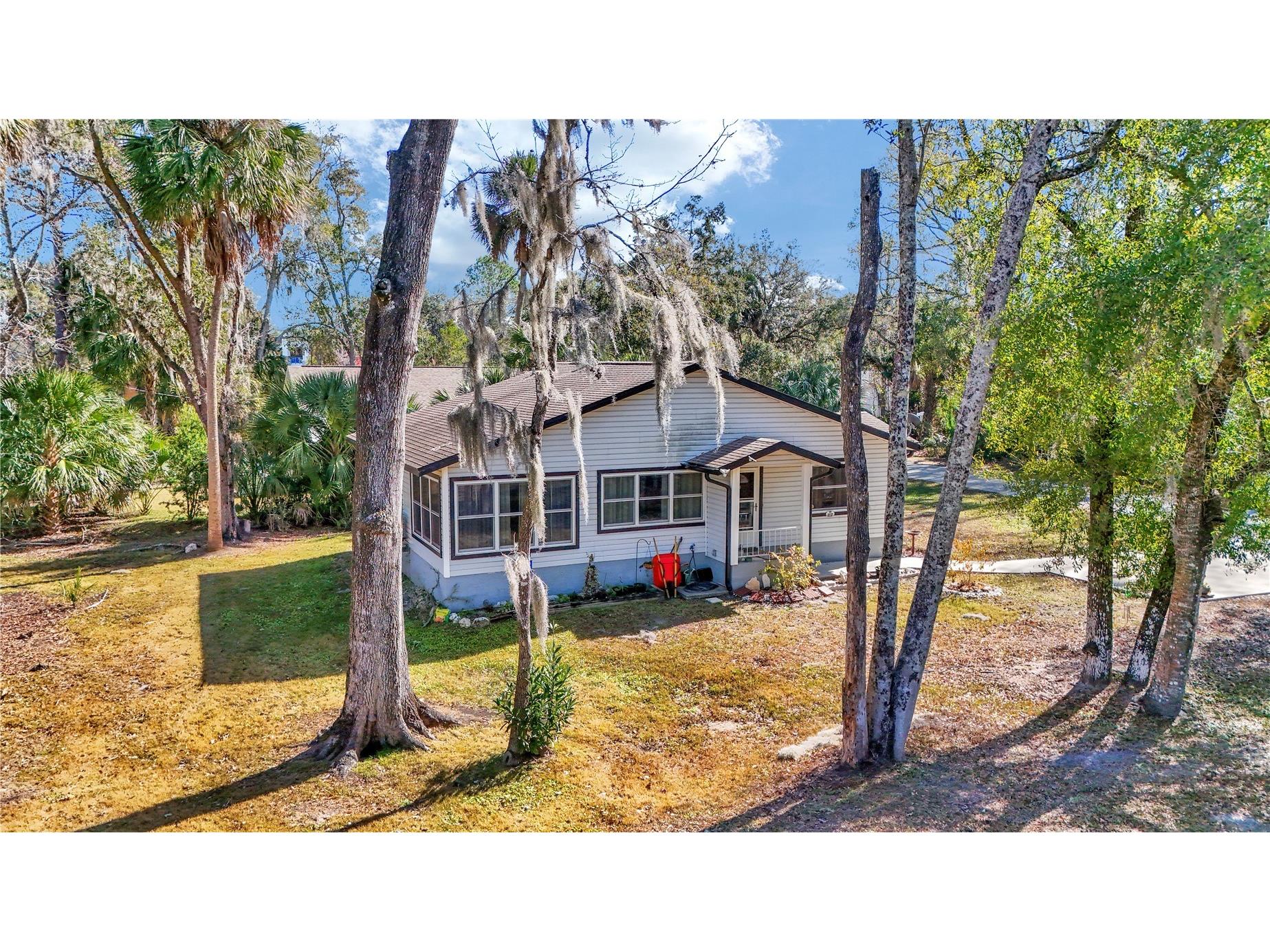 715 NE 12th Terrace Crystal River FL 34428 OM717232 image8