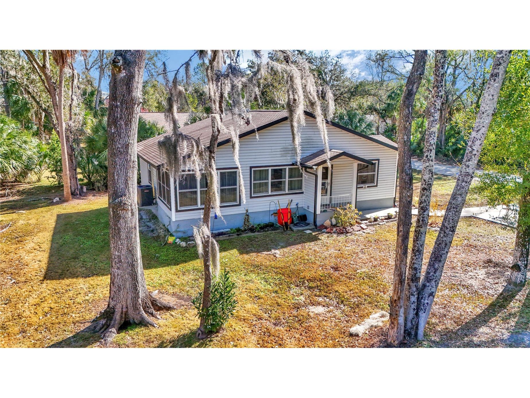 715 NE 12th Terrace Crystal River FL 34428 OM717232 image9