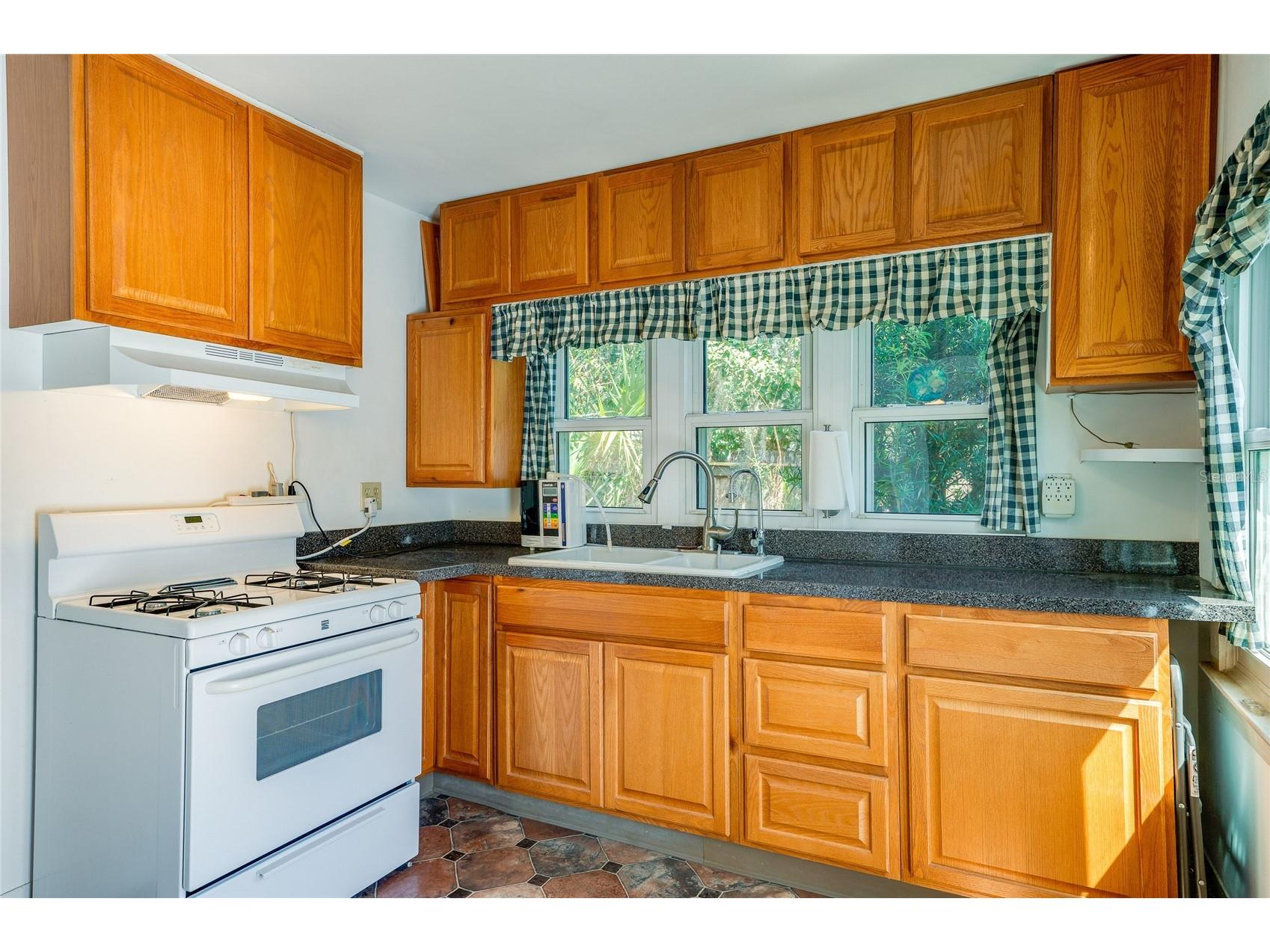 715 Neal Street New Smyrna Beach FL 32168 V4947770 image8