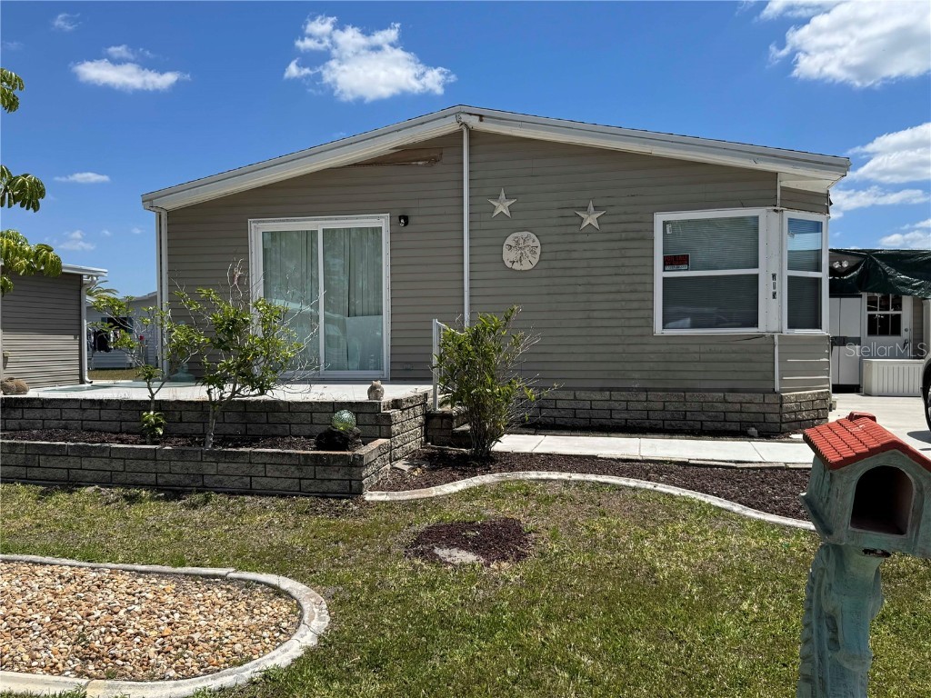 715 Riverview Circle North Port FL 34287 A4649073 image1