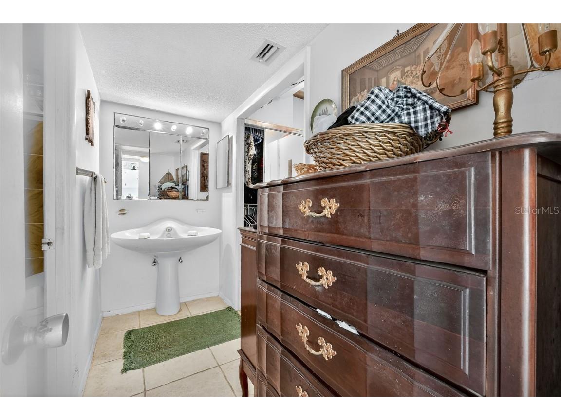 715 S Beach Street #115D Daytona Beach FL 32114 V4945324 image17