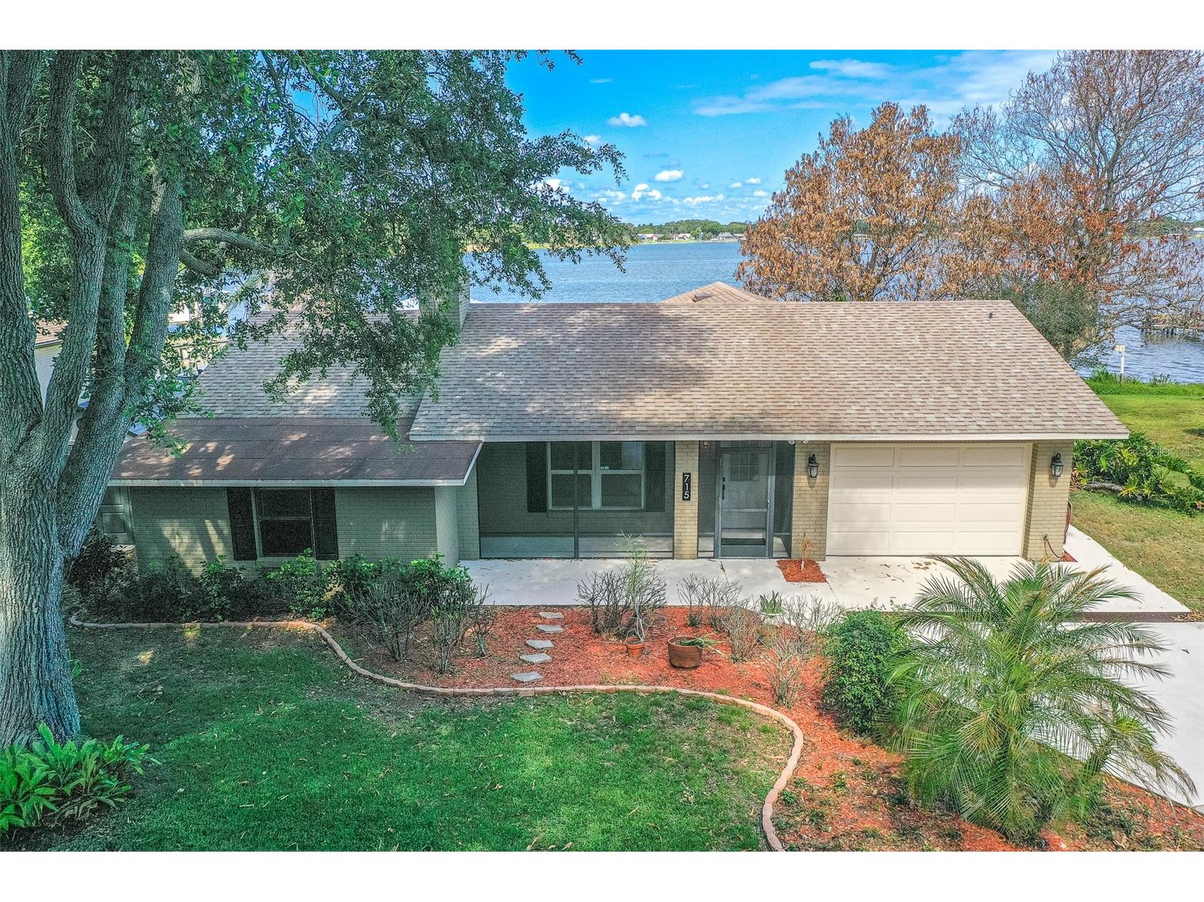 715 S Lakeside Terrace Eagle Lake FL 33839 - Eagle Lake L4961783 image1
