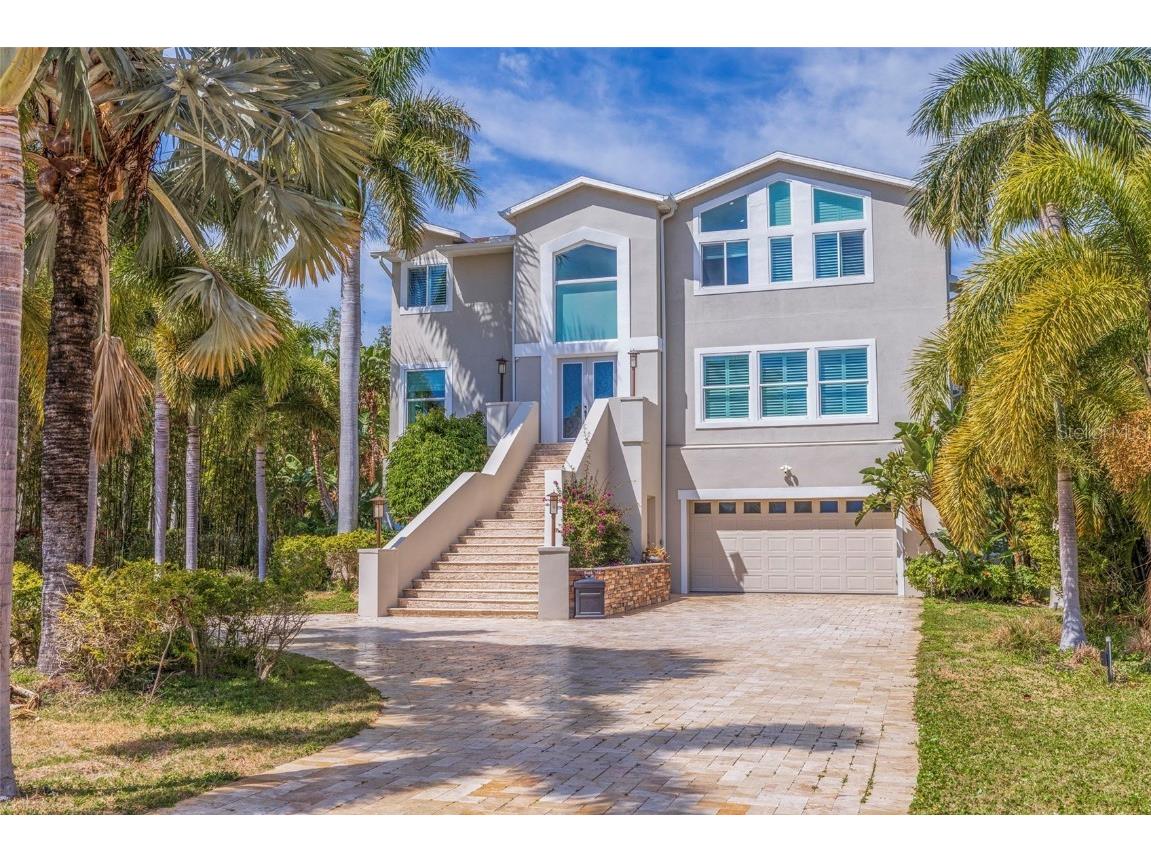 715 Weedon Drive NE Saint Petersburg FL 33702 - TAMPA BAY U8233605 image1