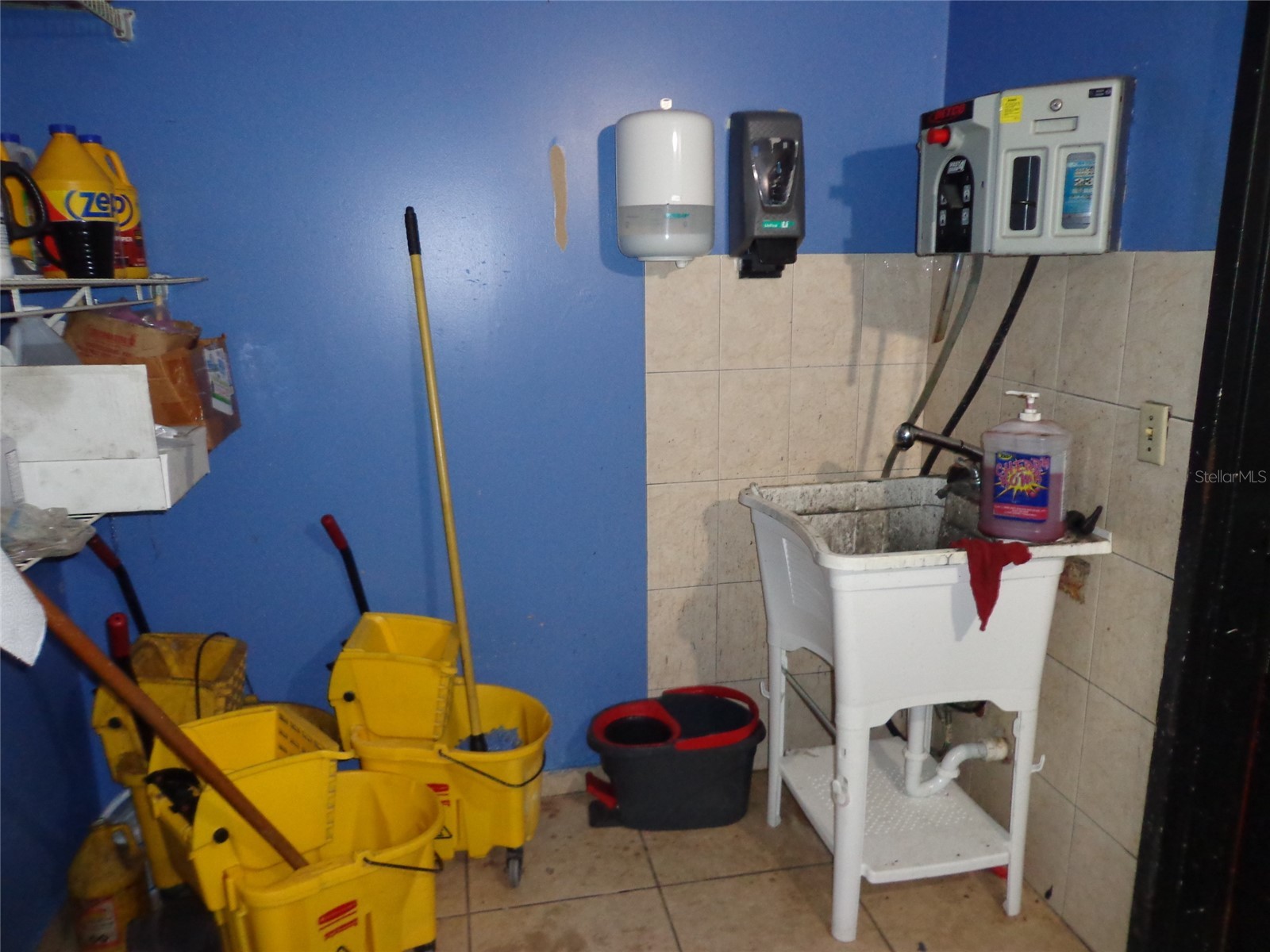 715 West Waters Avenue Tampa FL 33604 W7844199 image23