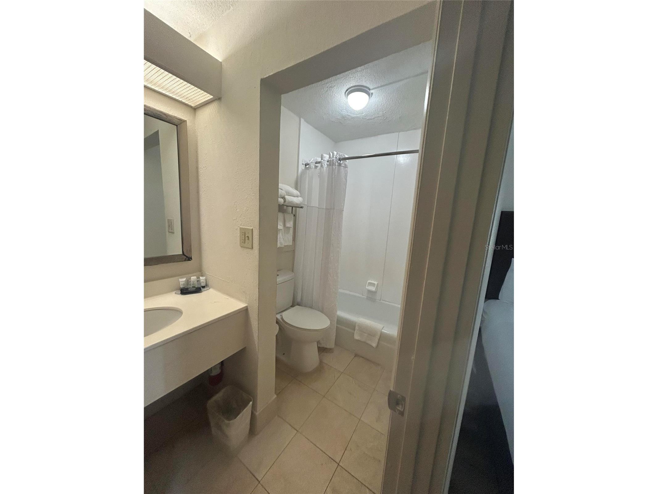 7150 N Tamiami Trail #S-604 Sarasota FL 34243 O6401616 image9