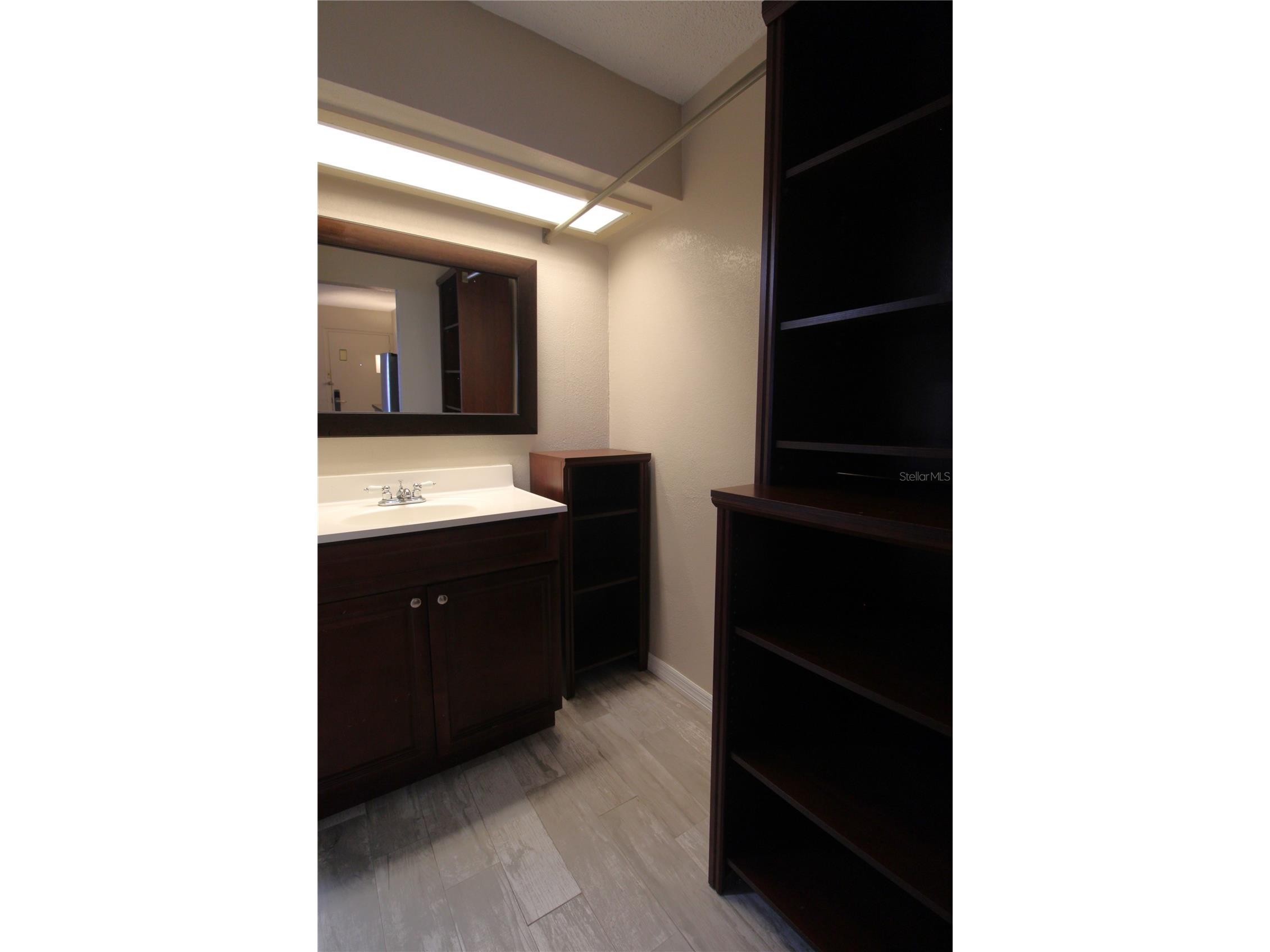 7150 N Tamiami Trail #C226 Sarasota FL 34243 A4687237 image14