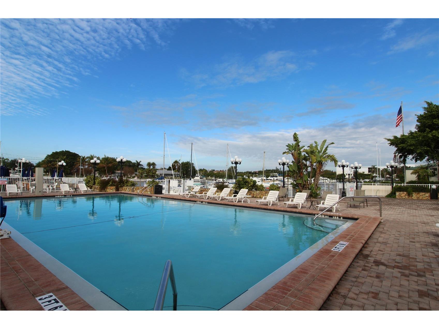 7150 N Tamiami Trail #C226 Sarasota FL 34243 A4687237 image4