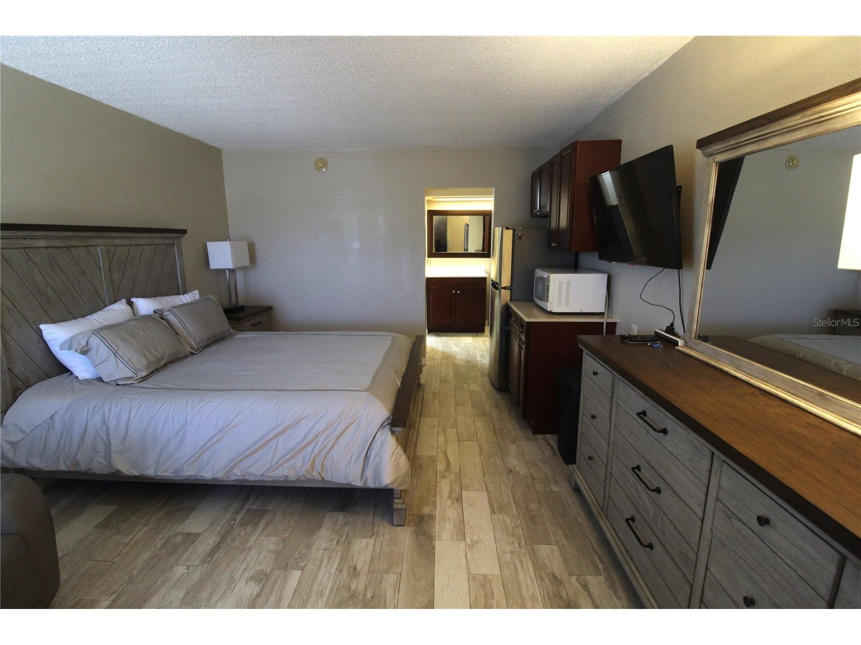 7150 N Tamiami Trail #C226 Sarasota FL 34243 A4687237 image8