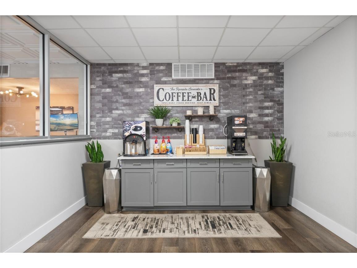 7150 N Tamiami Trail #S-600 Sarasota FL 34243 C7508676 image21