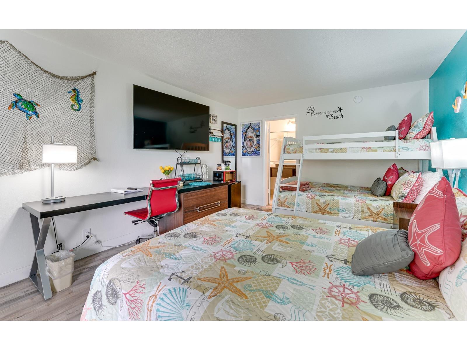 7150 N Tamiami Trail #S-612 Sarasota FL 34243 A4684634 image5