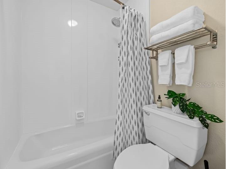 7150 N Tamiami Trail #S-613 Sarasota FL 34243 A4671328 image15
