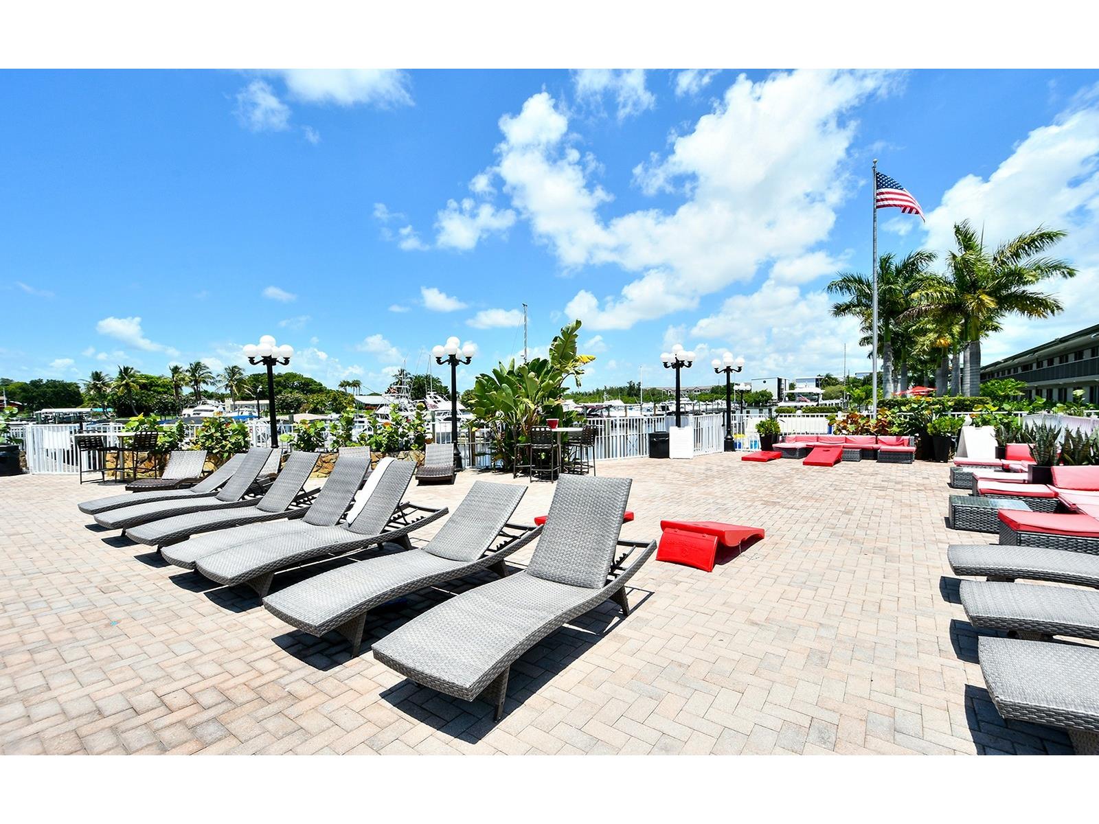 7150 N Tamiami Trail #S-614 Sarasota FL 34243 A4684819 image16