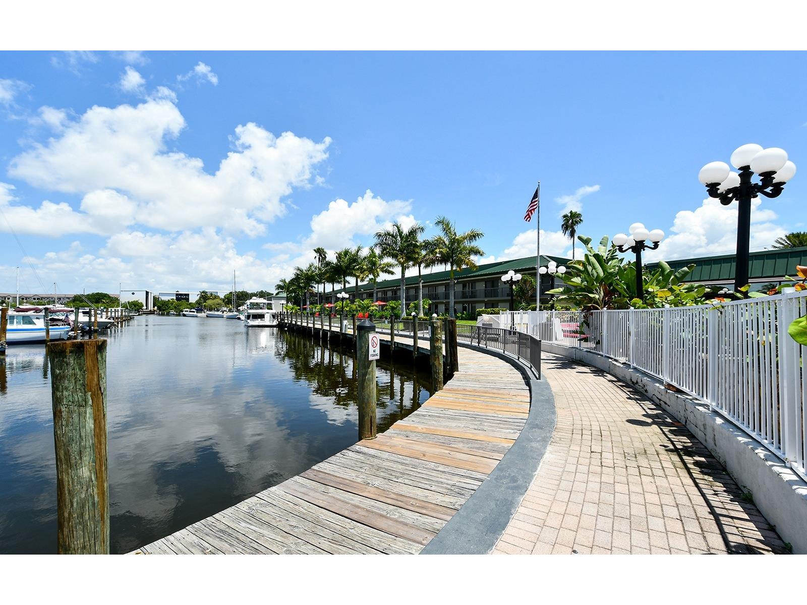 7150 N Tamiami Trail #S-614 Sarasota FL 34243 A4684819 image20