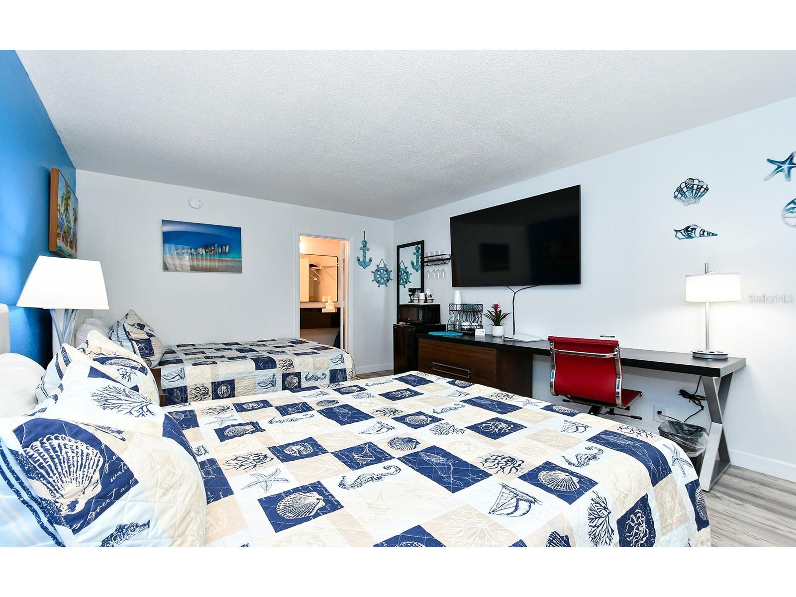 7150 N Tamiami Trail #S-614 Sarasota FL 34243 A4684819 image4