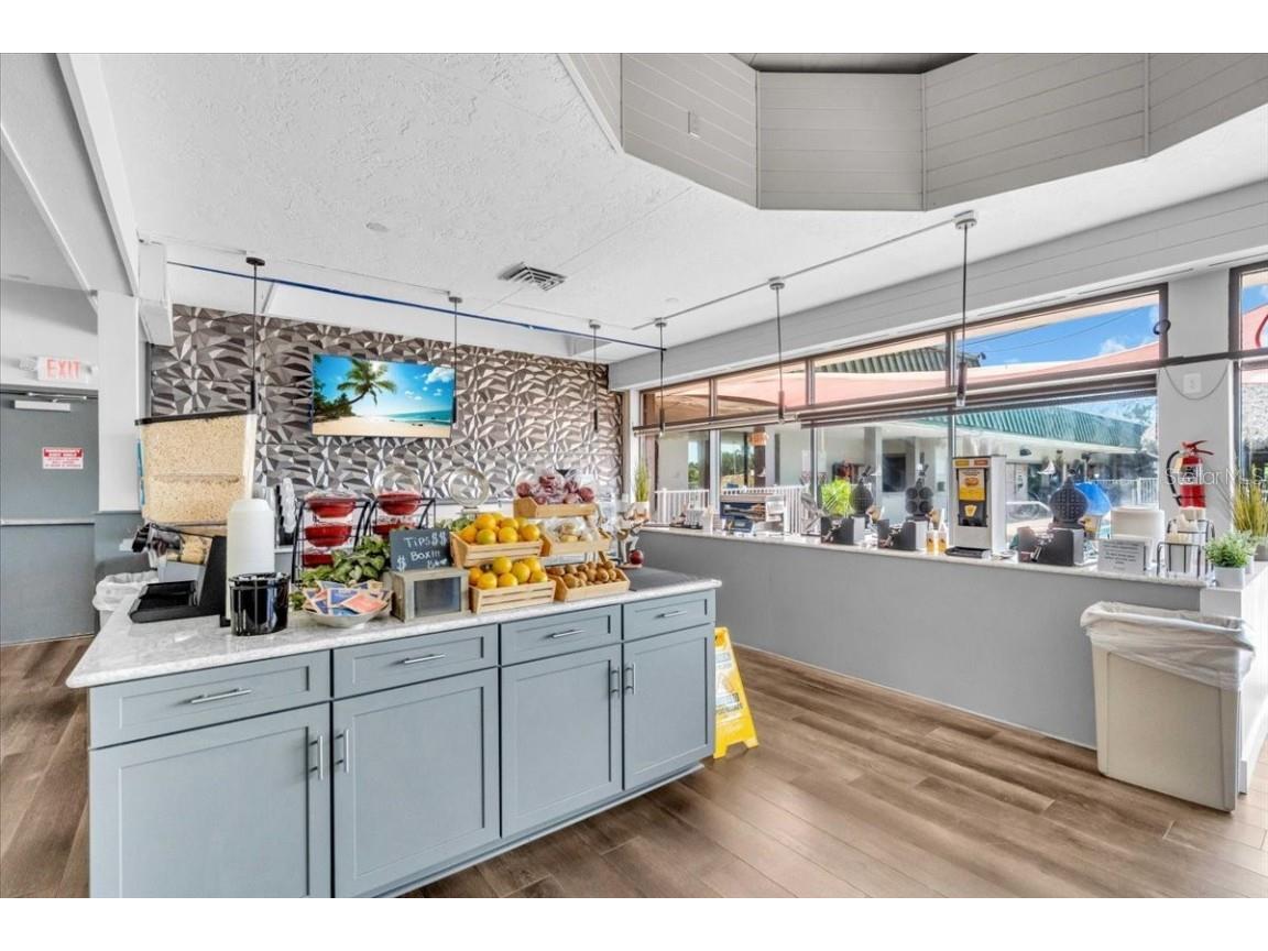 7150 N Tamiami Trail #S615 Sarasota FL 34243 A4664014 image22