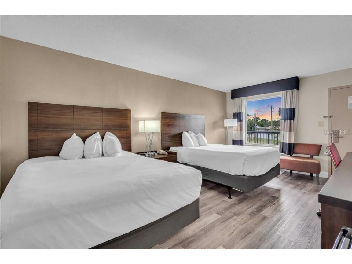 7150 N Tamiami Trail #S615 Sarasota FL 34243 A4664014 image5