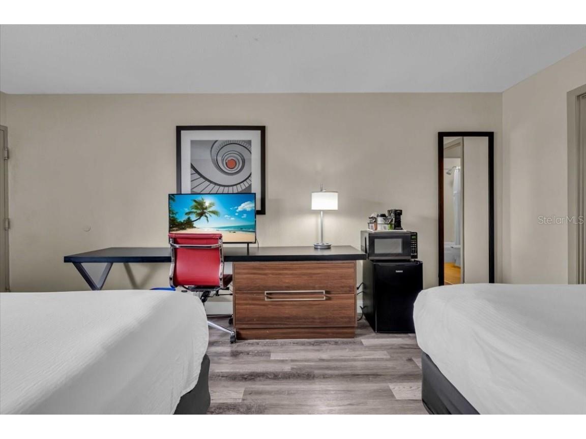 7150 N Tamiami Trail #S615 Sarasota FL 34243 A4664014 image9