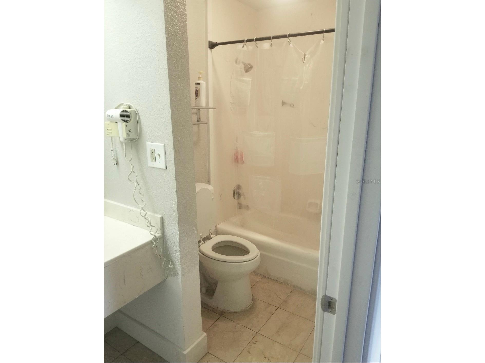 7150 N Tamiami Trl #S503 Sarasota FL 34243 A4696866 image4