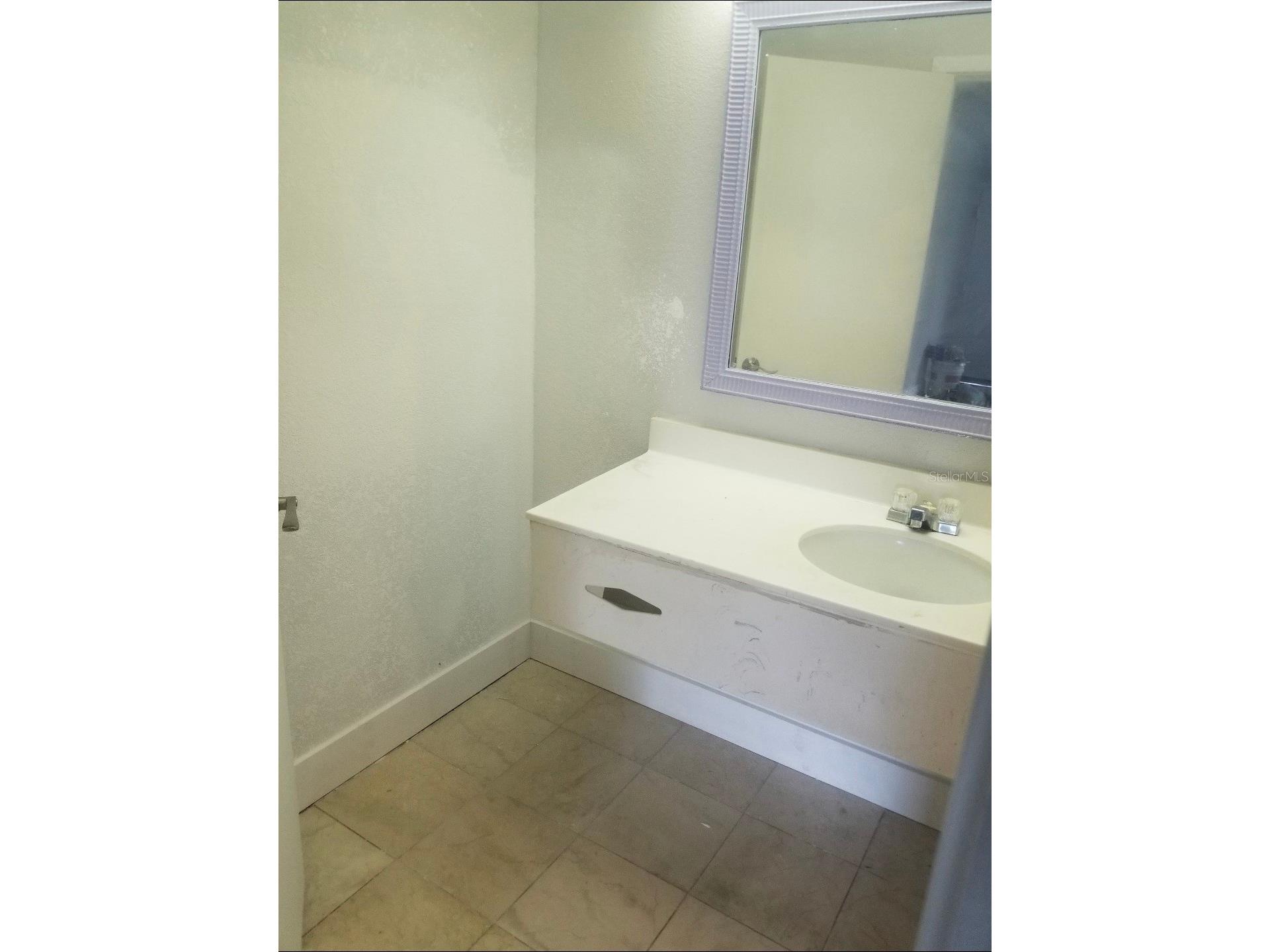 7150 N Tamiami Trl #S503 Sarasota FL 34243 A4696866 image5