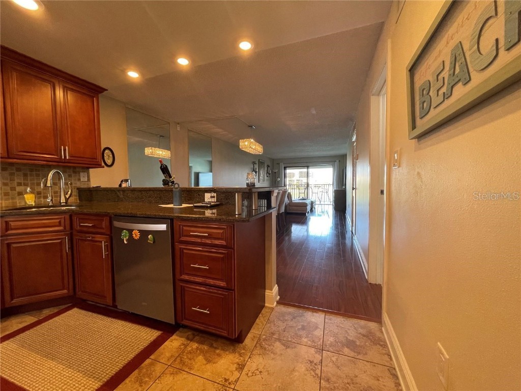 7150 Sunset Way #203 Saint Petersburg FL 33706 TB8395593 image6