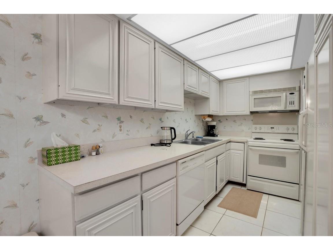 7150 Sunset Way #405 Saint Pete Beach FL 33706 TB8382604 image17