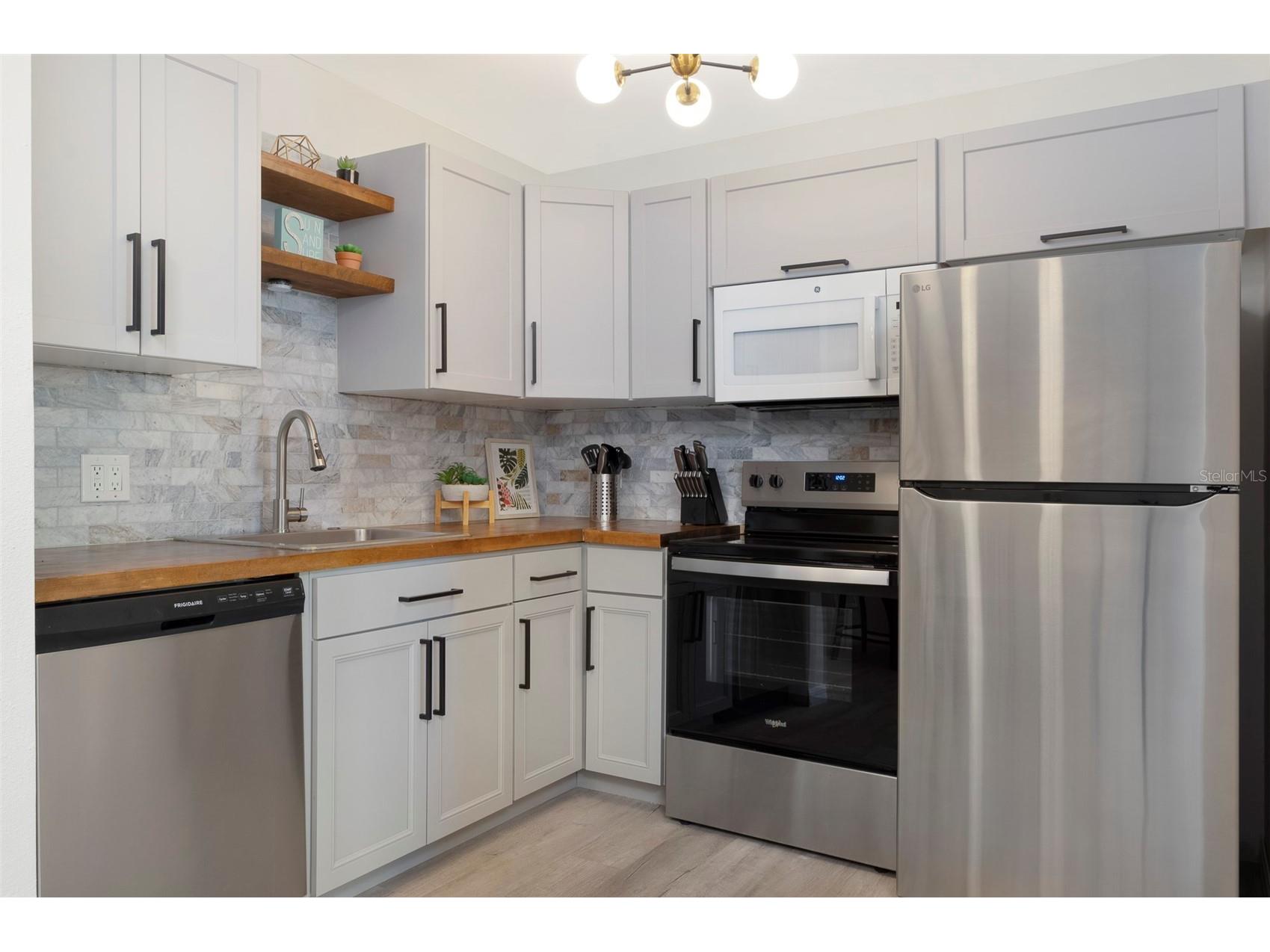 7151 Sunset Way #3 Saint Pete Beach FL 33706 TB8525209 image9