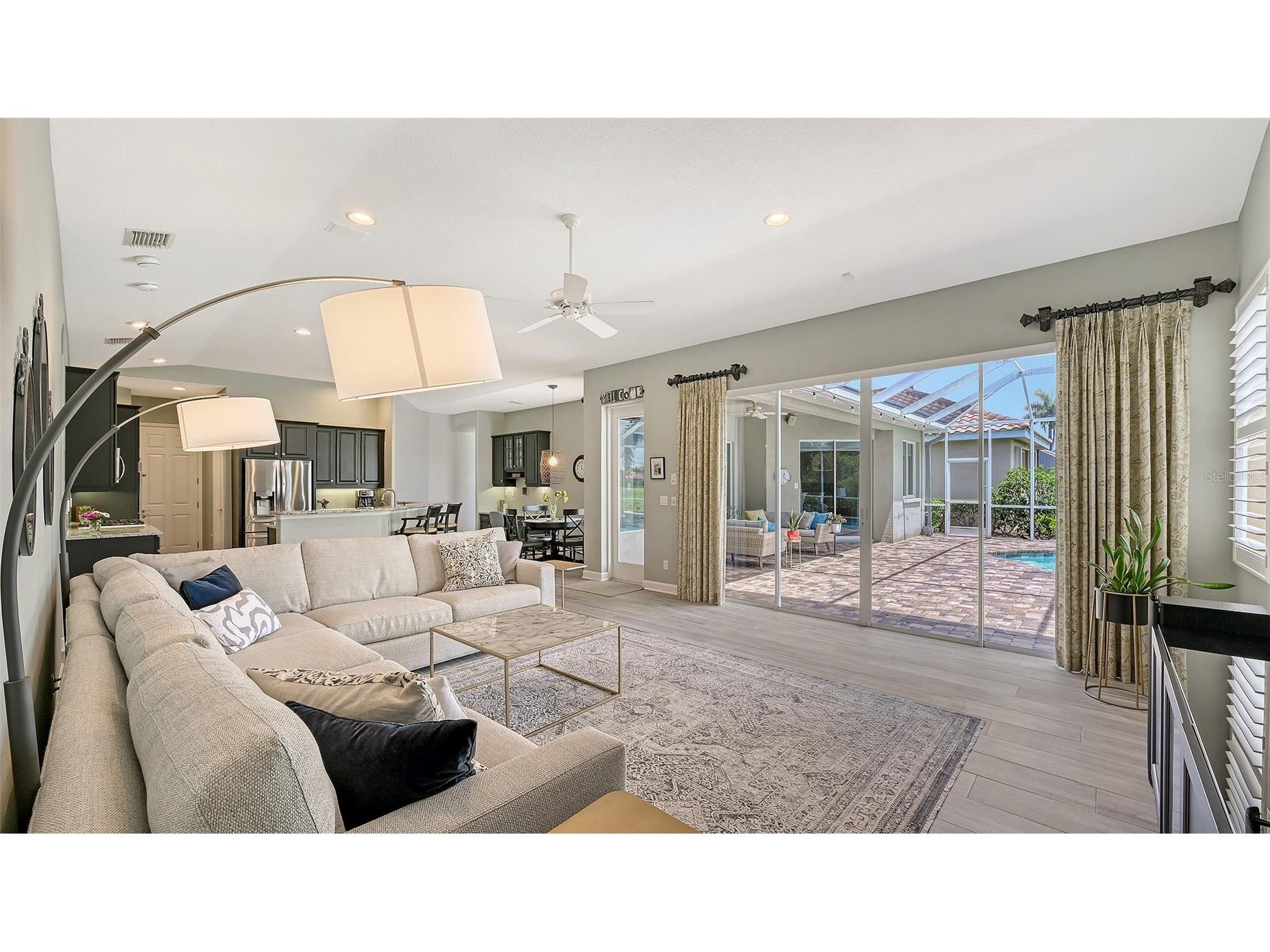 7151 Wainscott Court Sarasota FL 34238 A4695421 image36