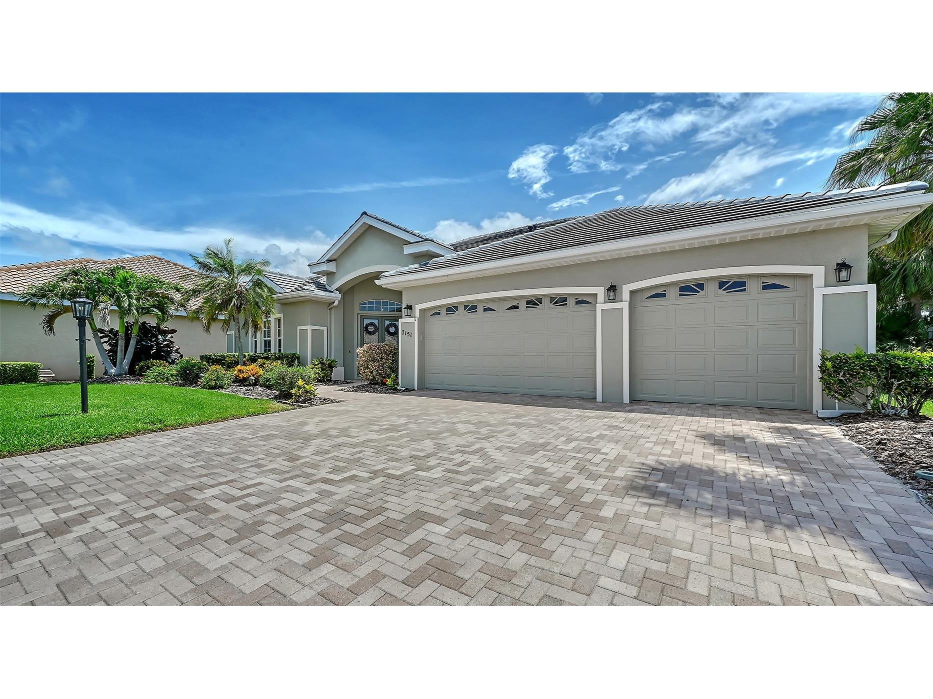 7151 Wainscott Court Sarasota FL 34238 A4695421 image4