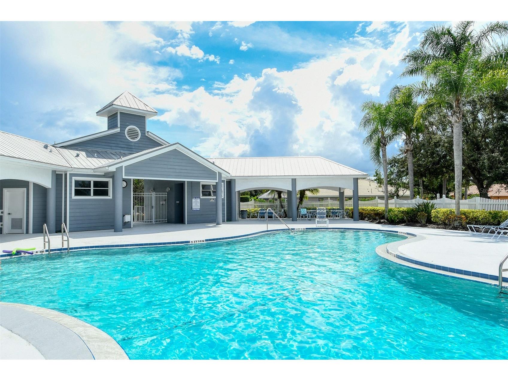 7151 Wainscott Court Sarasota FL 34238 A4695421 image64