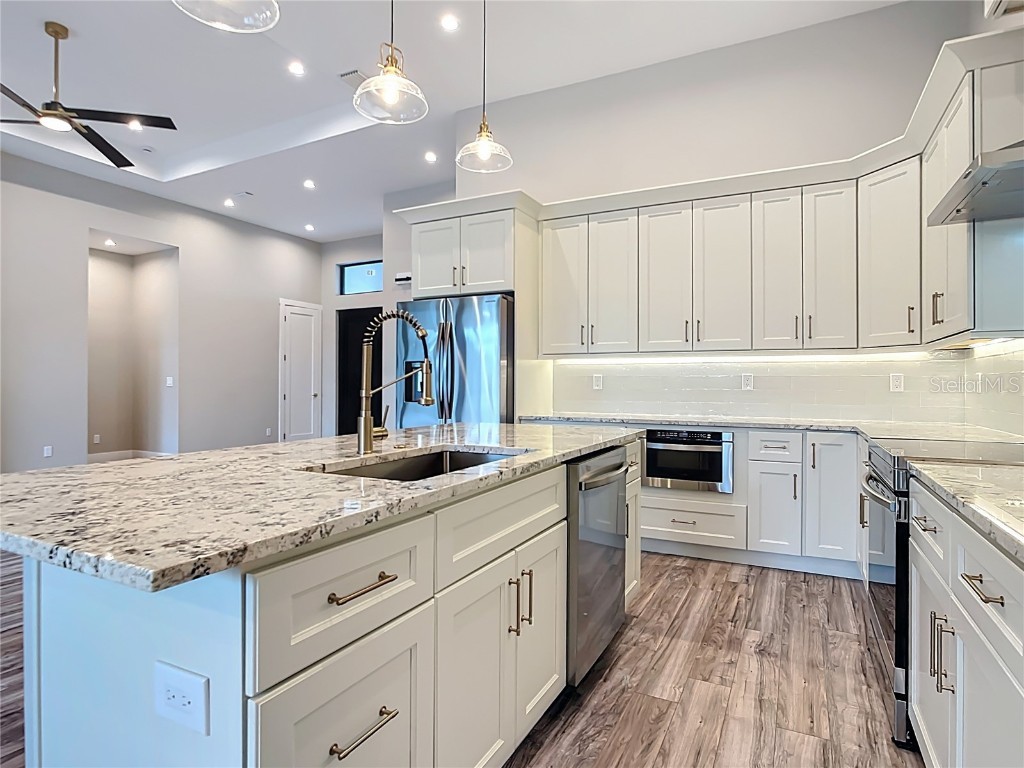 7152 Bougainvillea Street Englewood FL 34224 A4664127 image4