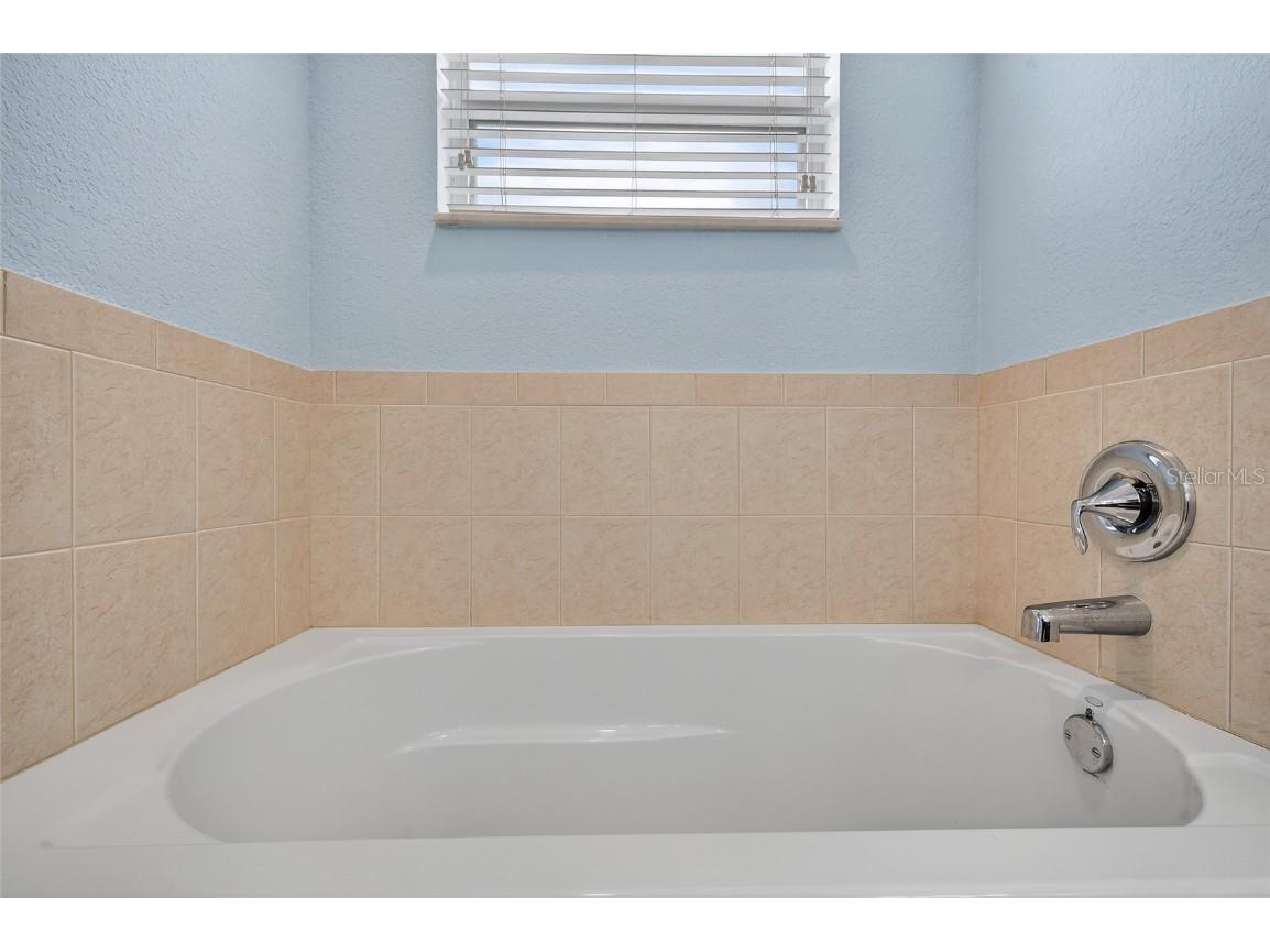 7152 Chatum Light Run Bradenton FL 34212 TB8442589 image31