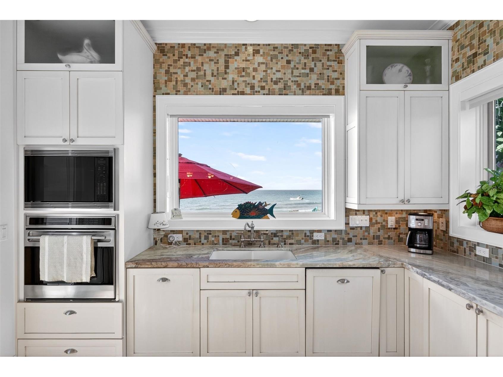 7152 Point Of Rocks Circle Sarasota FL 34242 - GULF OF MEXICO A4676052 image28