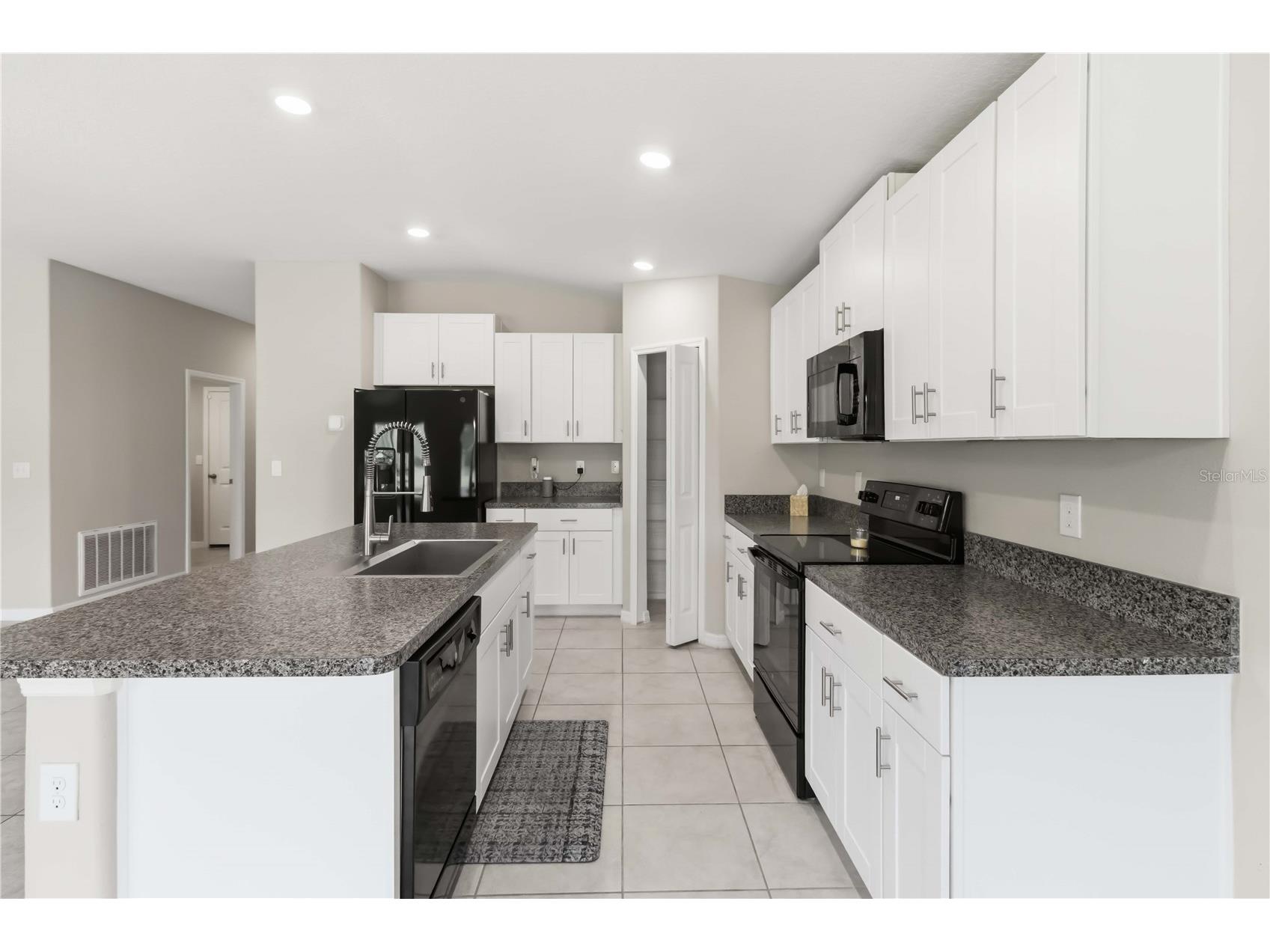 7152 Samuel Ivy Drive Tampa FL 33619 TB8492392 image7