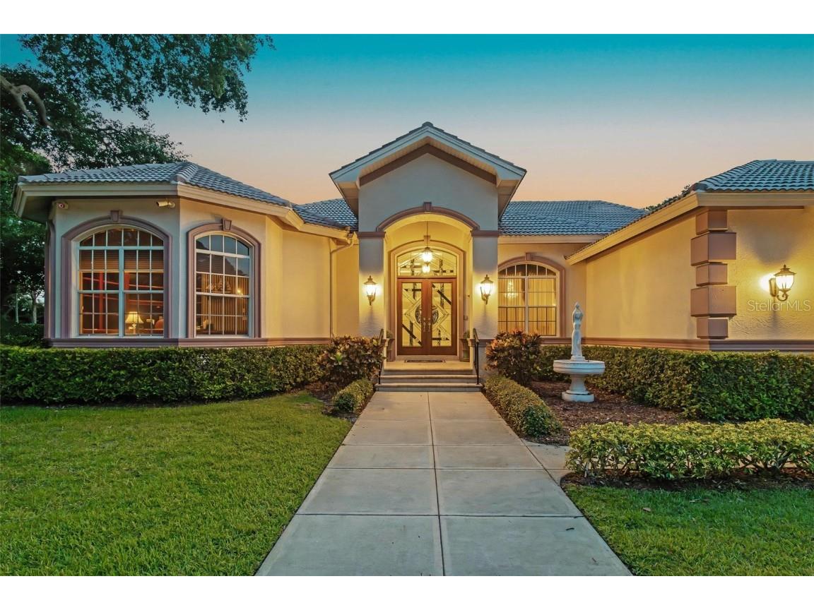 7152 Savoy Court Seminole FL 33776 U8204175 image1