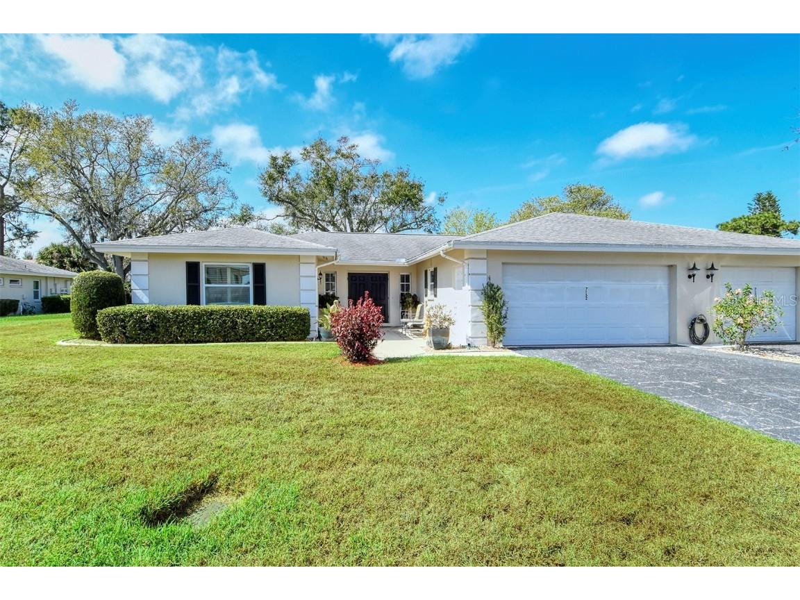 7152 W Country Club Drive N Sarasota FL 34243 A4561597 image1