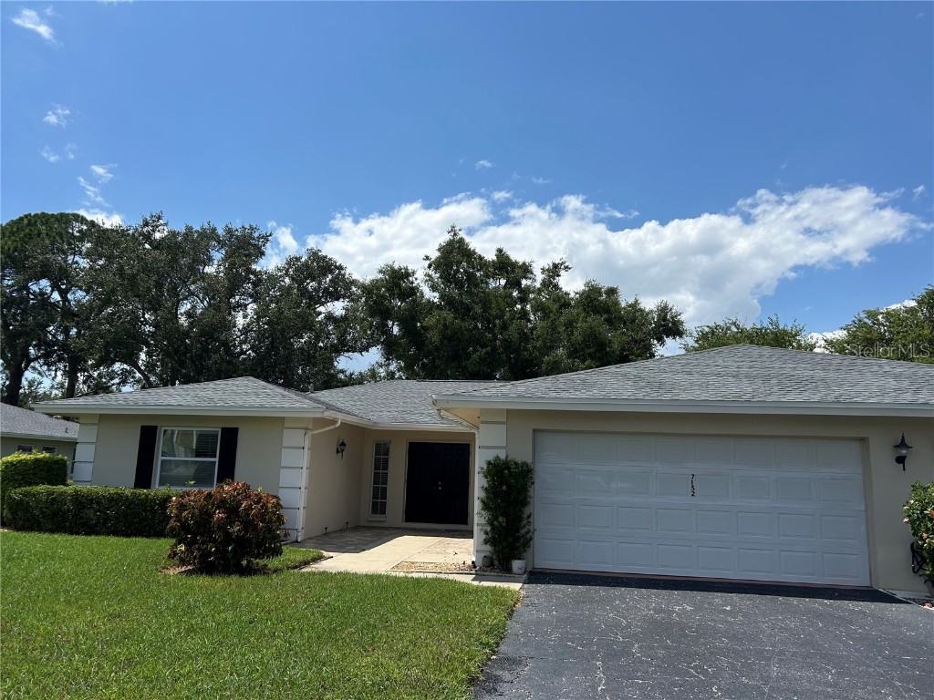 7152 W Country Club Drive N Sarasota FL 34243 A4620476 image1