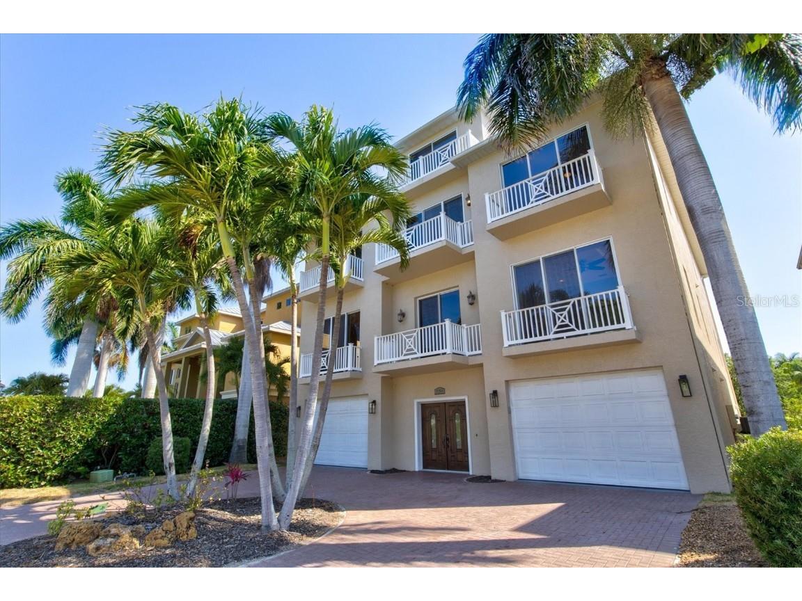 7154 Hawks Harbor Circle Bradenton FL 34207 A4611294 image1