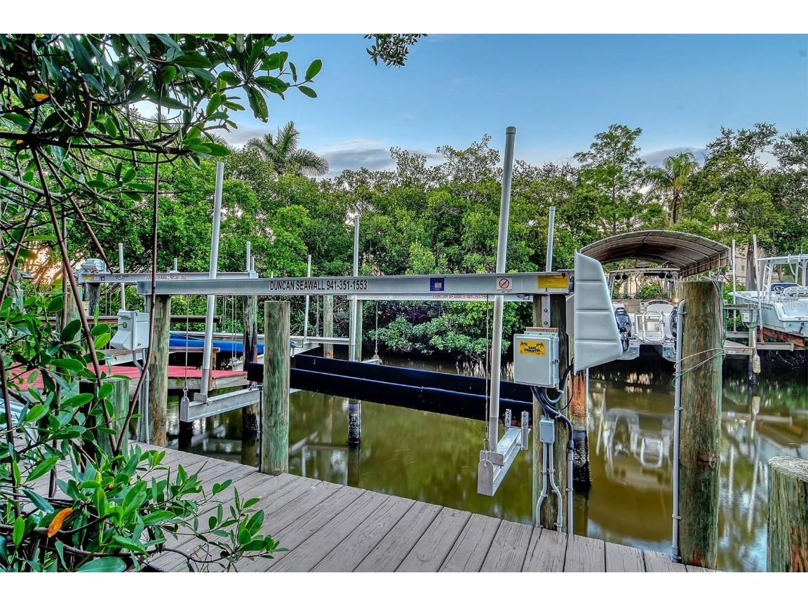 7154 Hawks Harbor Circle Bradenton FL 34207 A4660024 image2