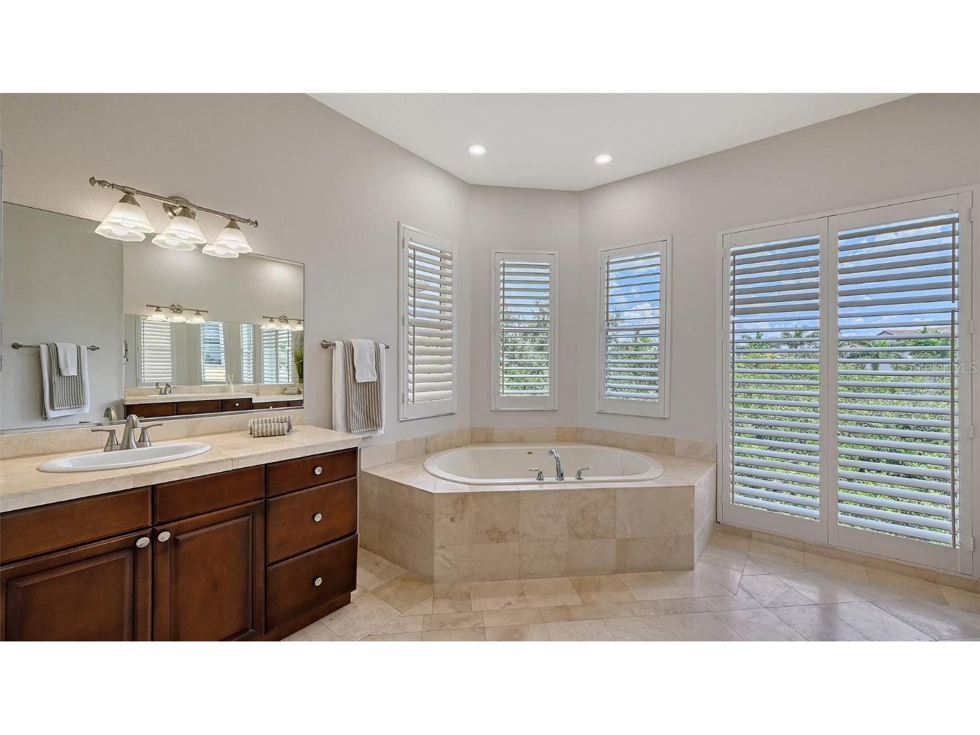 7154 Hawks Harbor Circle Bradenton FL 34207 A4660024 image52