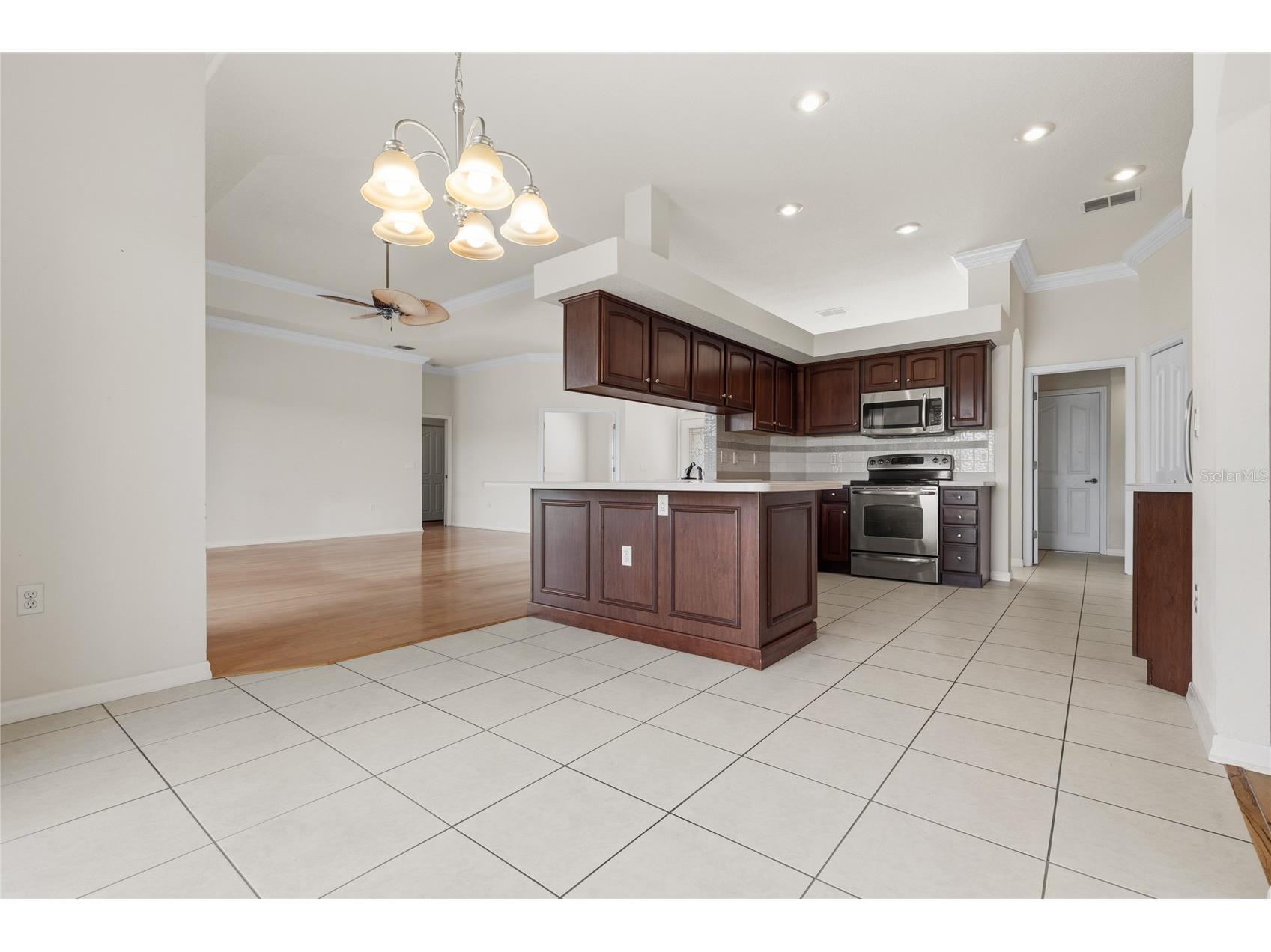 7154 Melogold Circle Land O Lakes FL 34637 W7887219 image13