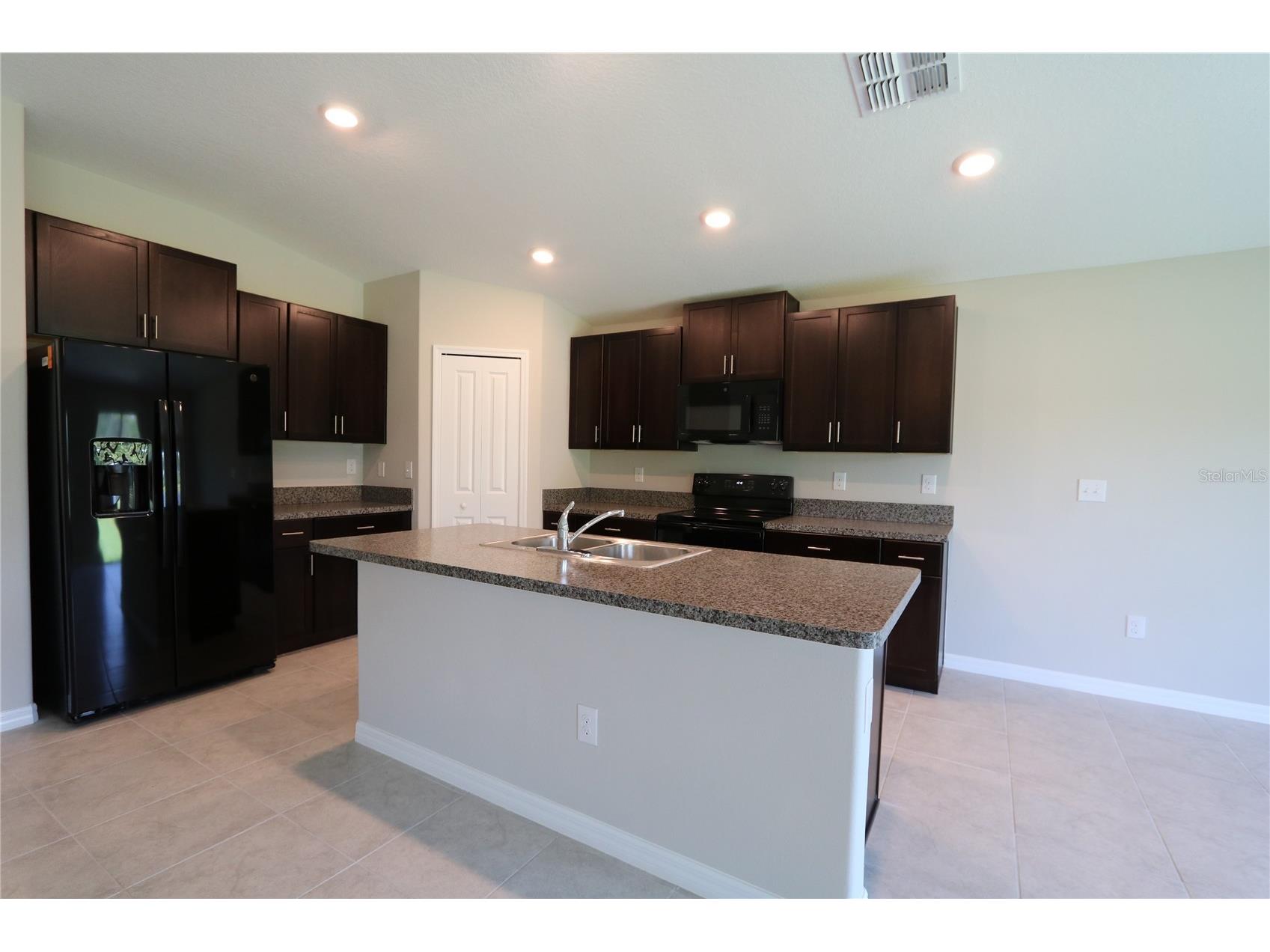 7154 Samuel Ivy Drive Tampa FL 33619 TB8514822 image5