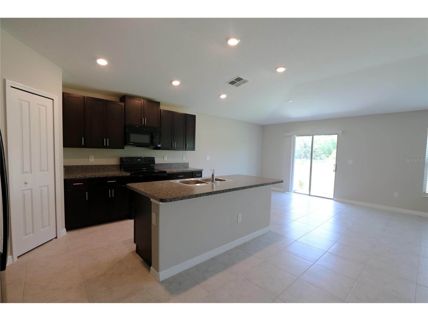 7154 Samuel Ivy Drive Tampa FL 33619 TB8514822 image6