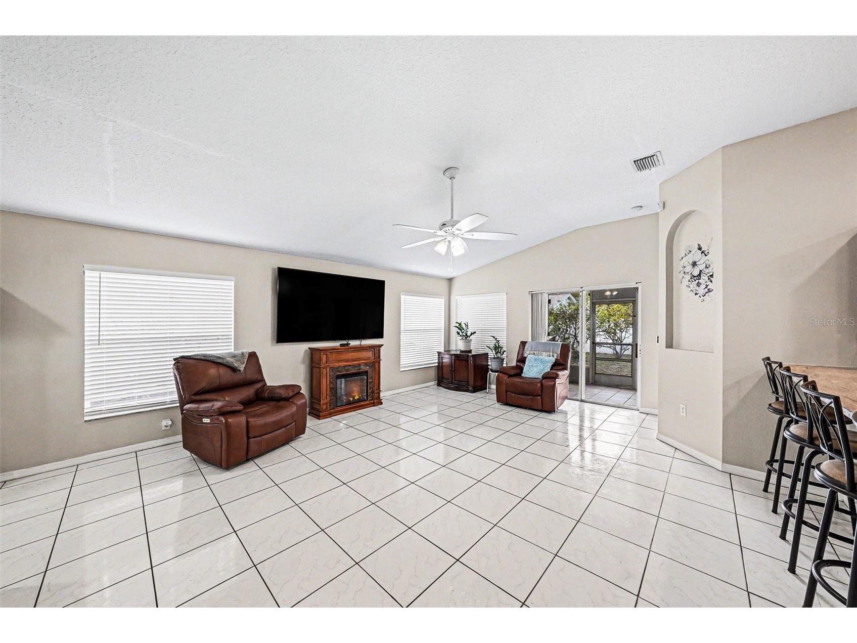 7156 Hamilton Park Boulevard Tampa FL 33615 TB8481565 image7