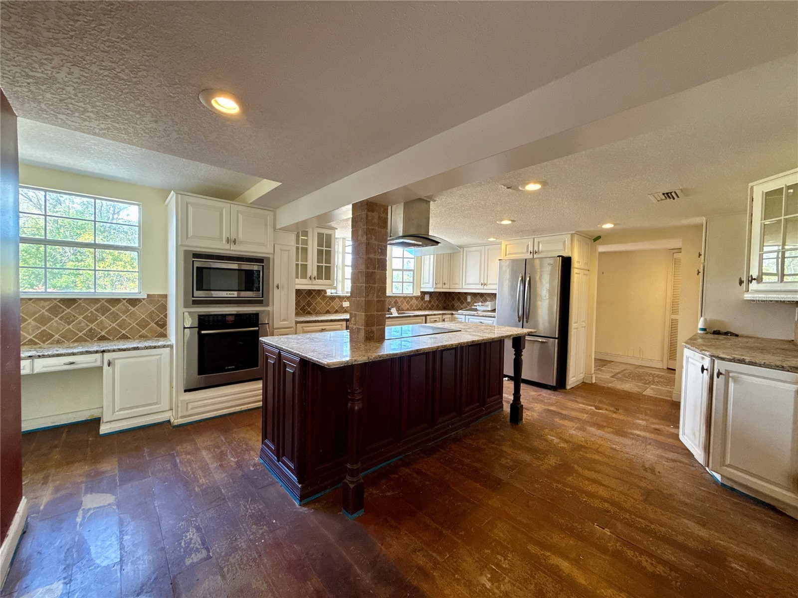 7156 Wilderness Lane Sarasota FL 34240 TB8461141 image5