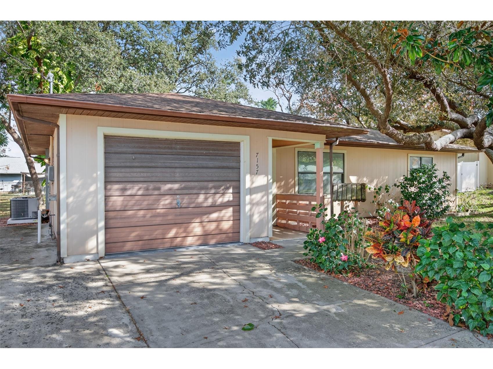 7157 Landmark Drive Spring Hill FL 34606 W7881905 image1