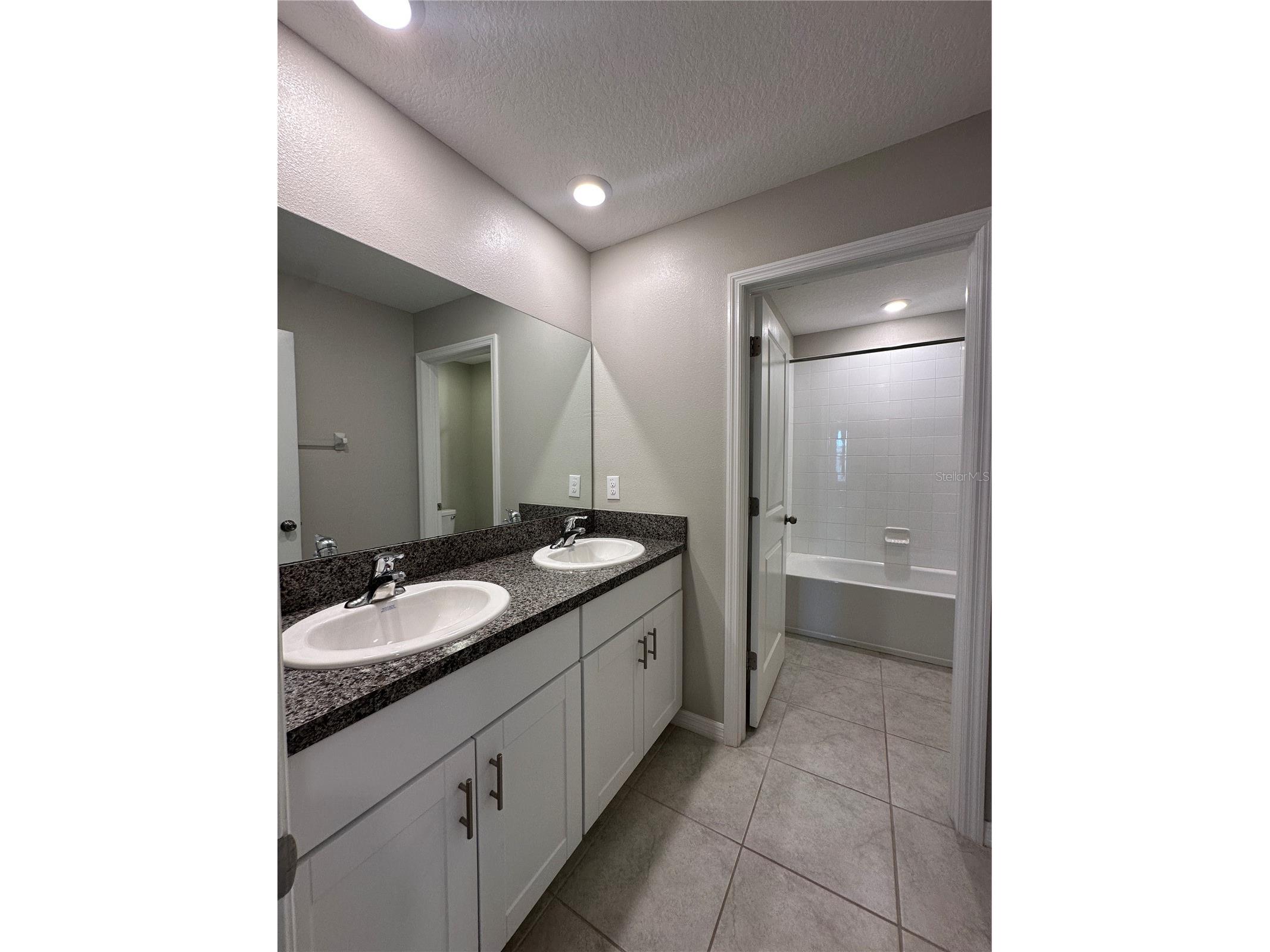 7157 Samuel Ivy Drive Tampa FL 33619 O6391385 image31