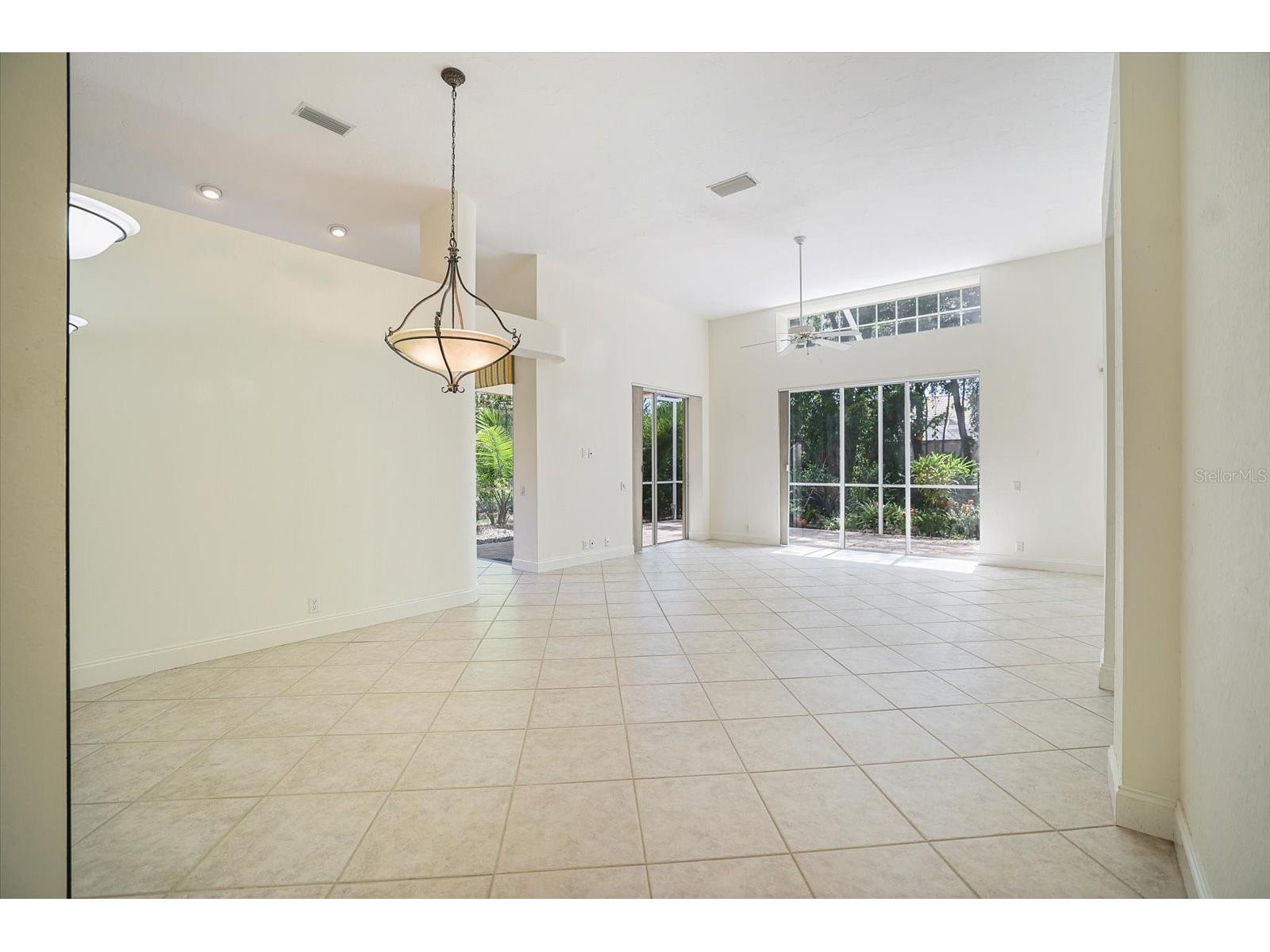 7159 Victoria Circle University Park FL 34201 A4697683 image14