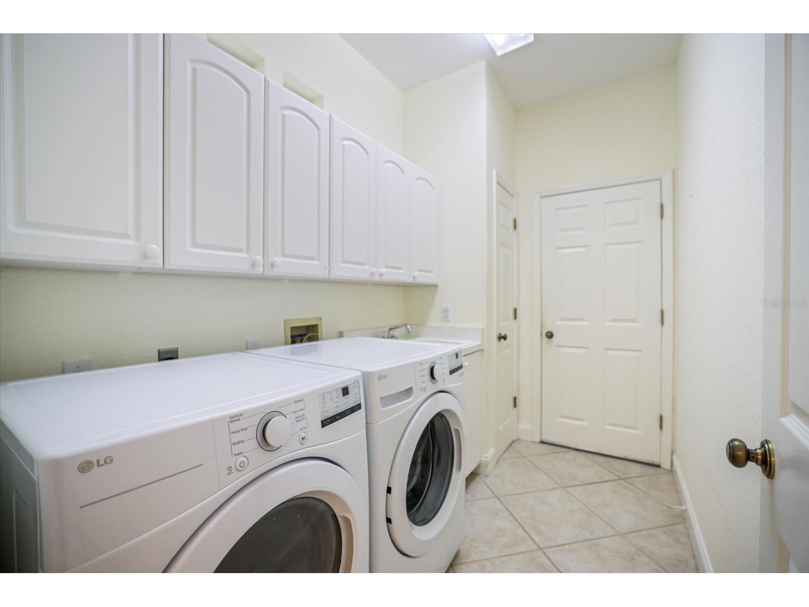 7159 Victoria Circle University Park FL 34201 A4697683 image33